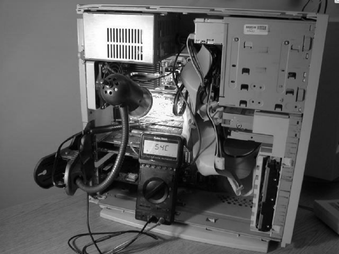 Photo of a lamp heating RAM